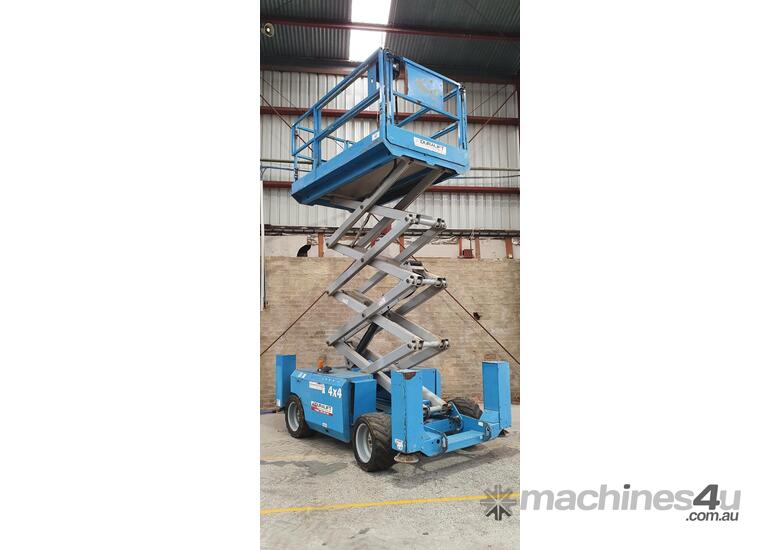 caption Genie 26FT SCISSOR LIFT DIESEL 4WD All Terrain 2007