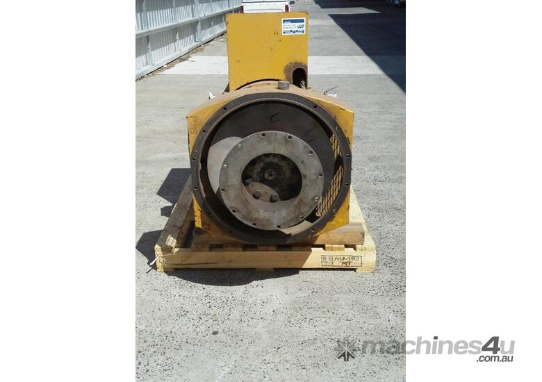 caption MACFARLANE - 600kVA Stamford HC5E Alternator