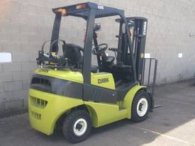 2.5 Tonne LPG (Gas) Forklift FOR HIRE * Clark C25L - picture0' - Click to enlarge