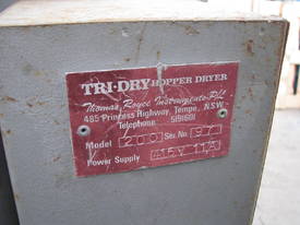 Tri-Dry Hopper Dryer - picture2' - Click to enlarge