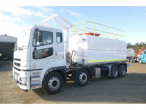 Mitsubishi FS Water truck Truck