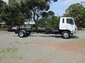 2006 Mitsubishi Fuso FM10 Cab Chassis - picture2' - Click to enlarge
