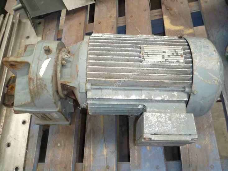 caption Sew Eurodrive Reduction Box Motor / 64RPM