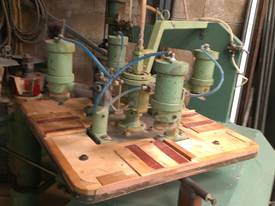 Rotating table spindle moulder with pnuematic clam - picture0' - Click to enlarge