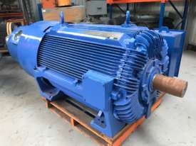 450 kw 600 hp 6 pole 3300 volt Slip Ring Electric Motor - picture0' - Click to enlarge