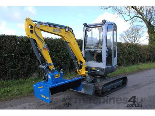 caption Slanetrac FH Series 1000mm Twin Cut Flail Mower