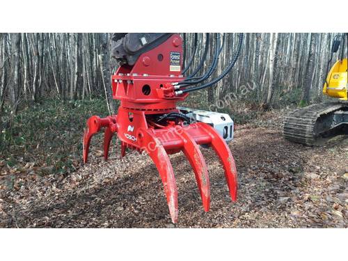 VOSCH Heavy duty rotating excavator grapple with saw unit