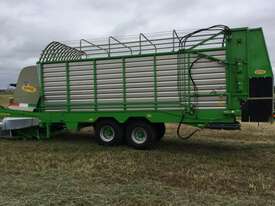 Bonino Guinone 900 Bale Wagon/Feedout Hay/Forage Equip - picture1' - Click to enlarge