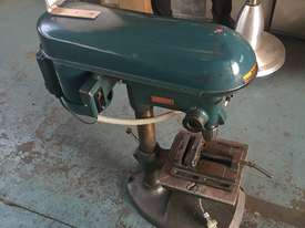 Waldown Bench Mount Drill Press 240 Volt 8 speed Industrial - picture2' - Click to enlarge