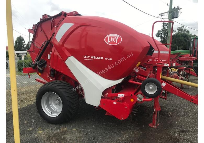 caption Lely RP445 Baler