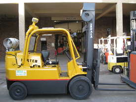 HYSTER S150A - COMPACT 6.8T FORKLIFT - picture0' - Click to enlarge