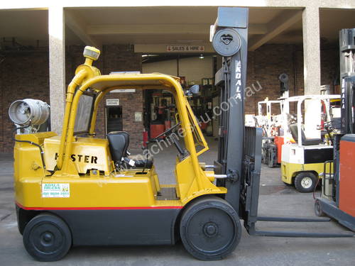 HYSTER S150A - COMPACT 6.8T FORKLIFT