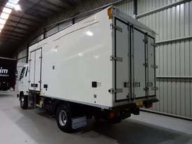 Mitsubishi FK600 Fighter Refrigerated Truck - Hire - picture1' - Click to enlarge