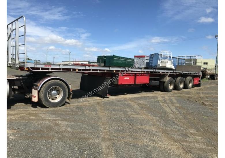 caption Moore Semi Flat top Trailer