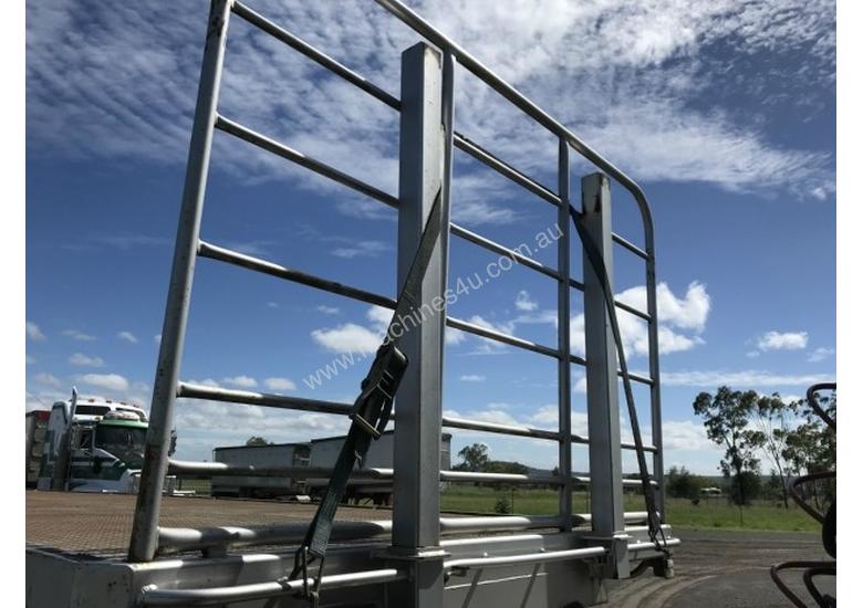 caption Moore Semi Flat top Trailer