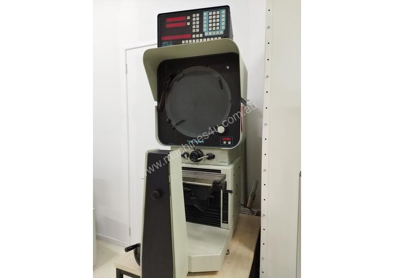 caption Deltronic Optical Comparator