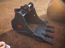 CATERPILLAR 12 Ton - 900mm Bucket - picture0' - Click to enlarge