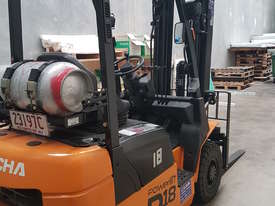 1.8 Tonne Forklift Gas/ Petrol - picture2' - Click to enlarge