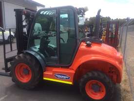 Ausa C250H rough terrain forklift - picture1' - Click to enlarge