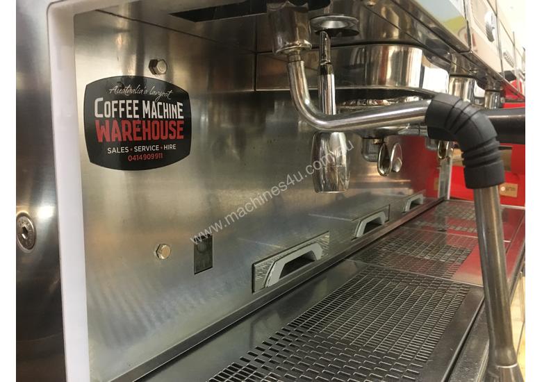 Click to view full size photos WEGA CONCEPT 3 GROUP ESPRESSO COFFEE MACHINE RED