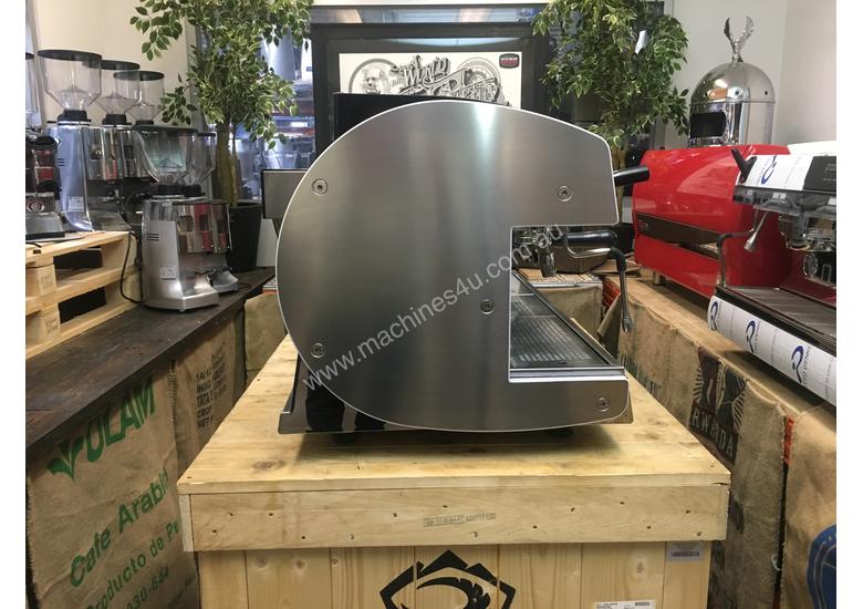 Click to view full size photos WEGA CONCEPT 3 GROUP ESPRESSO COFFEE MACHINE RED