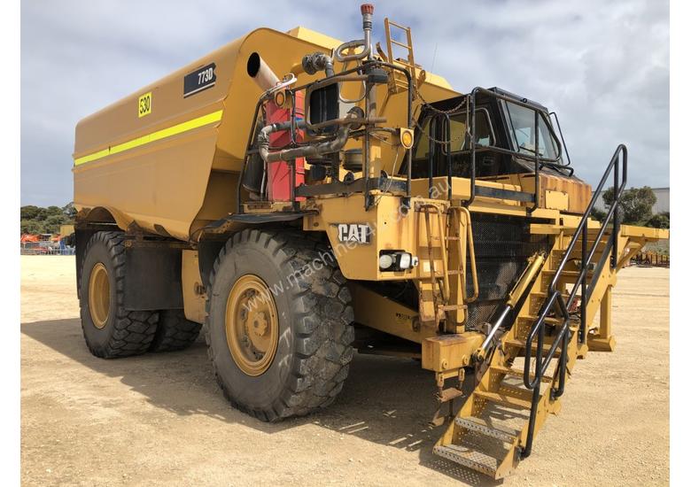 caption Caterpillar 773D Water Truck