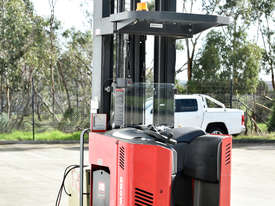 2005 RAYMOND  R45TT Reach Truck - picture2' - Click to enlarge