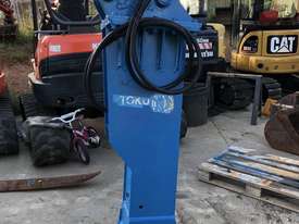 TOKU Boxed Silenced Hydraulic HAMMER TNB-6MB suit 5.5 to 8T - picture0' - Click to enlarge