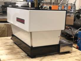 LA MARZOCCO LINEA CLASSIC 2 GROUP-WHITE WITH TIMBER HANDLES ESPRESSO COFFEE MACHINE - picture2' - Click to enlarge