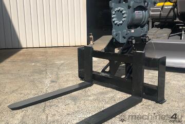 GARDNER ENGINEERING - Pallet fork attachments to suit excavators GARDNER ENGINEERING - Pallet fork attachments to suit excavators