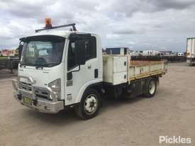 2011 Isuzu NQR450 MWB - picture2' - Click to enlarge