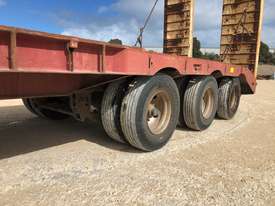 1979 AUSQUIP INDUSTRIES BOOMERANG TRI AXLE LOW LOADER - picture2' - Click to enlarge