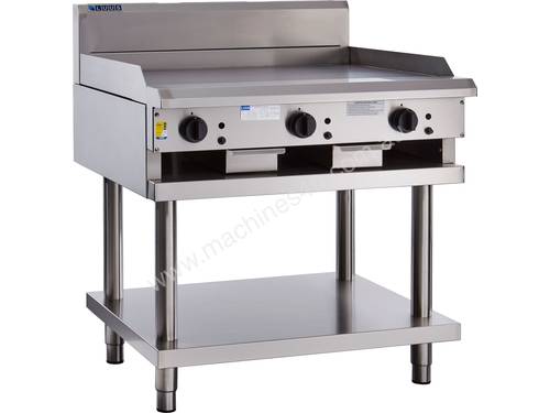 900mm Griddle with legs & shelf
