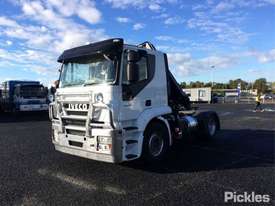2012 Iveco Strailis 450 - picture2' - Click to enlarge