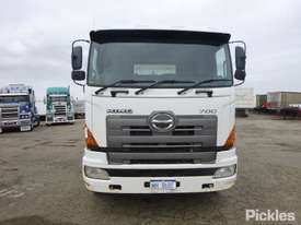 2010 Hino FS 700 2844 - picture1' - Click to enlarge