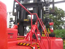Fantuzzi FDC300 Container Handler, 30Ton (Lift 3.2m) Diesel Forklift - picture0' - Click to enlarge