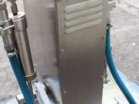 Twin Head Piston Filler - picture1' - Click to enlarge