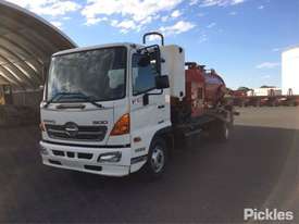 2016 Hino FC 500 1022 - picture2' - Click to enlarge