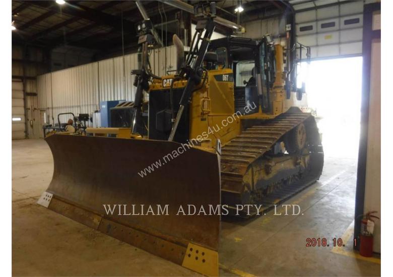 caption CATERPILLAR D6T LGP Track Type Tractors