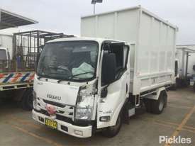 2018 Isuzu NLR150 Short - picture1' - Click to enlarge