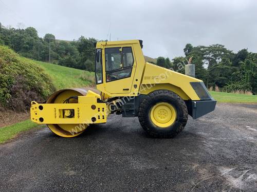 BOMAG BW 212D-3 SMOOTH DRUM ROLLER