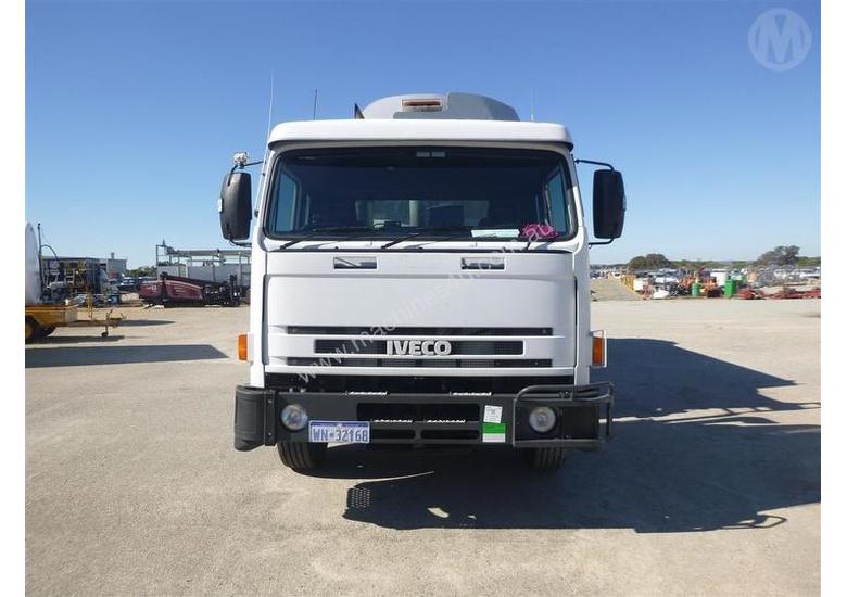 caption Iveco Acco