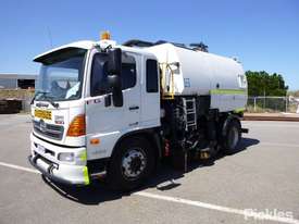 2013 Hino 500 1628 FG8J - picture2' - Click to enlarge