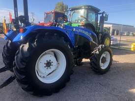 New Holland Tractor TT4.90 - picture0' - Click to enlarge