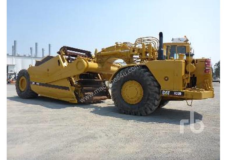 caption CATERPILLAR 633D Motor Scraper