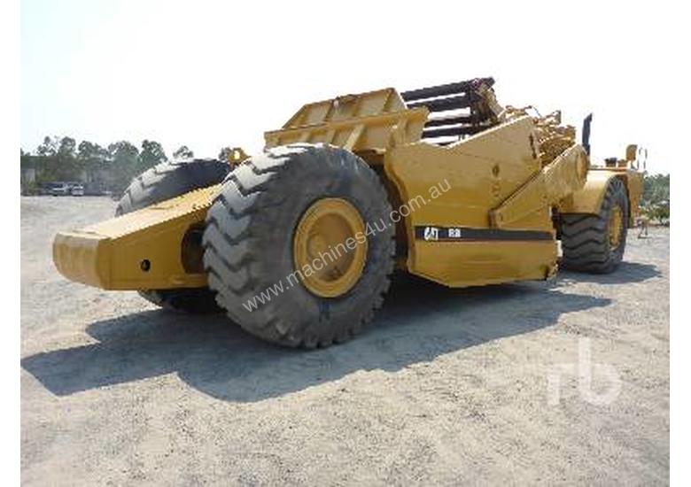 caption CATERPILLAR 633D Motor Scraper