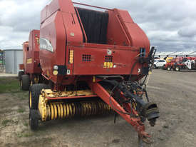 New Holland BR750 Round Baler Hay/Forage Equip - picture1' - Click to enlarge