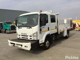 2012 Isuzu FRR500 - picture2' - Click to enlarge