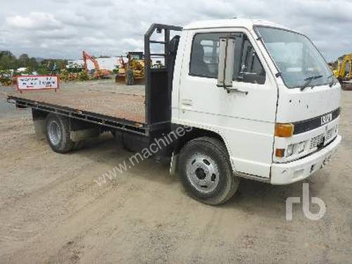 ISUZU NPR59L Table Top Truck