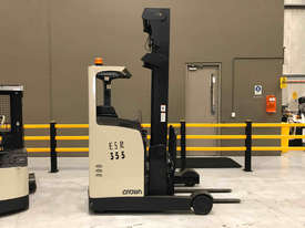 Crown ESR4500 Reach Forklift Forklift - picture0' - Click to enlarge